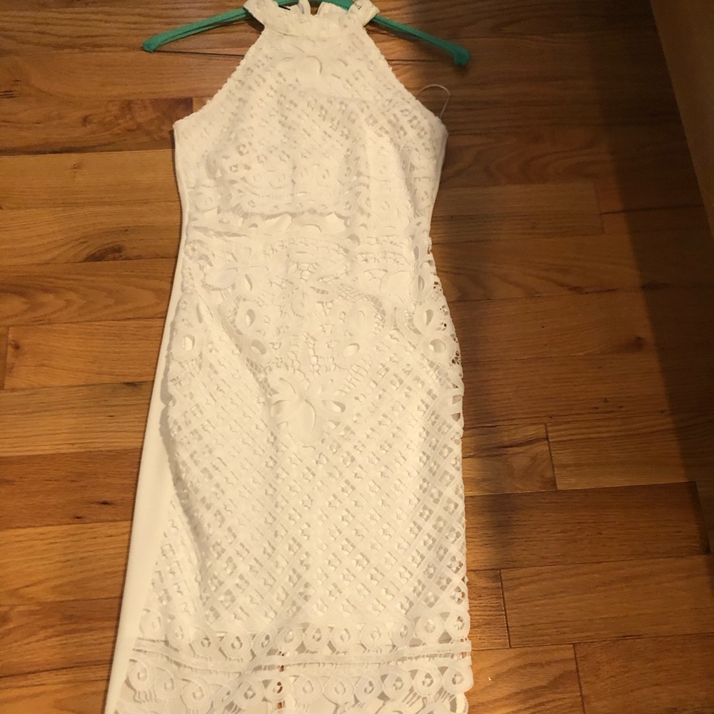 Quiz! White lace midi dress